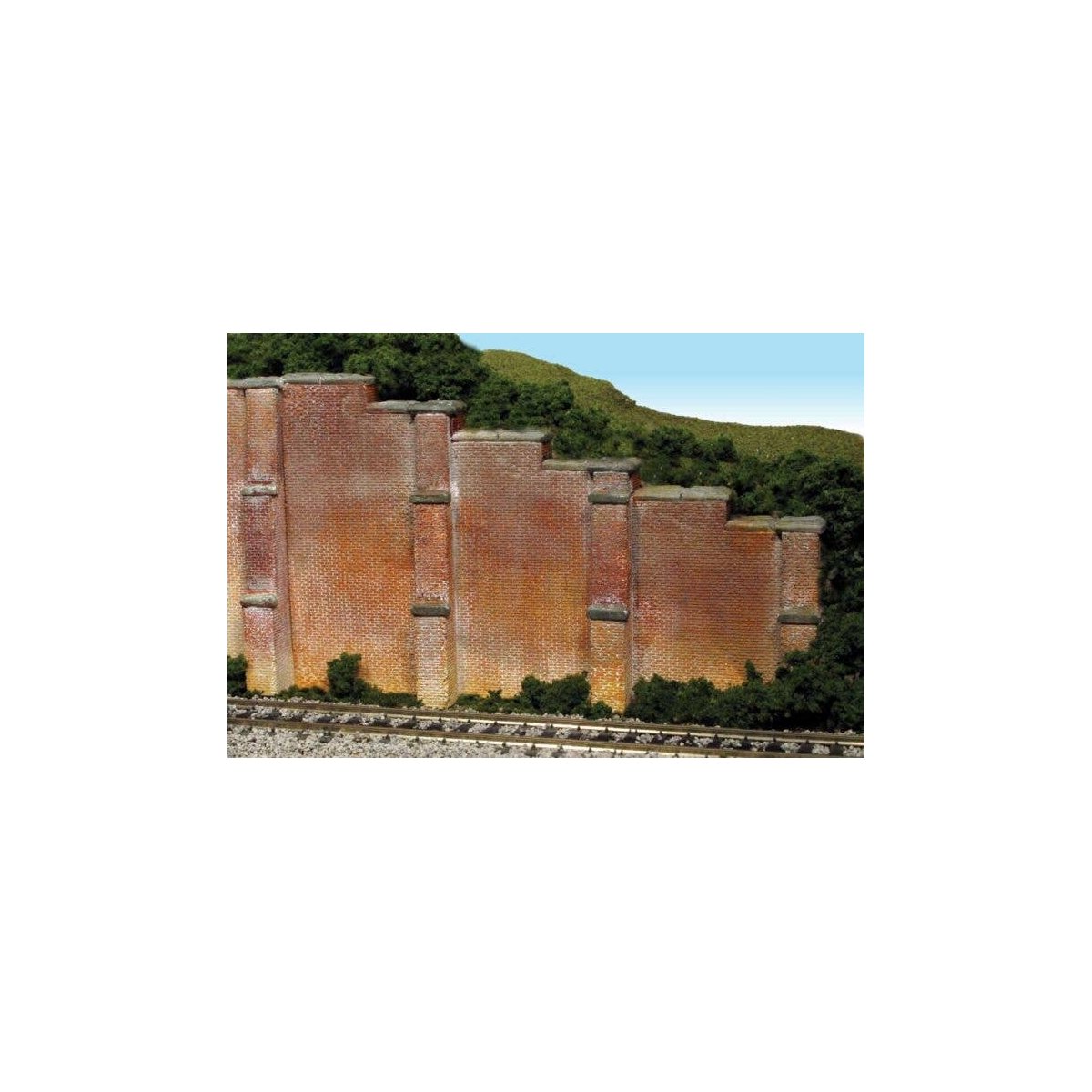 Bridge Abutment Wing Walls -- Brick Tapered pkg(2), HO, Monroe Models 152
