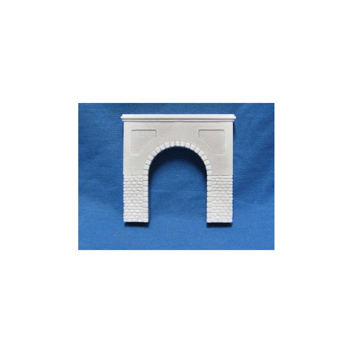 Single Track Tunnel Portal -- Cut Stone - 2-3/4 x 2-3/4′ 6.9 x 6.9cm, N, Pre-Size Model Specialities 205
