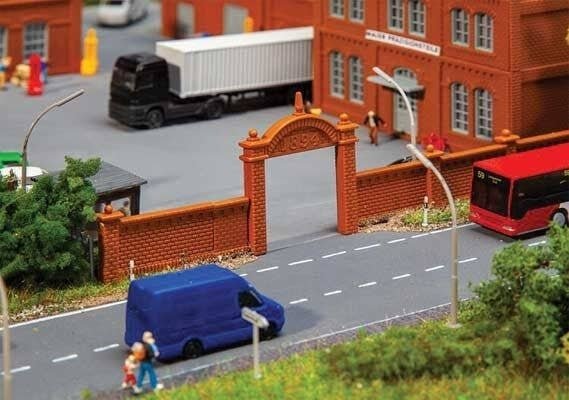 Factory Wall -- Kit - 22.8cm, N, Faller Gmbh 272917