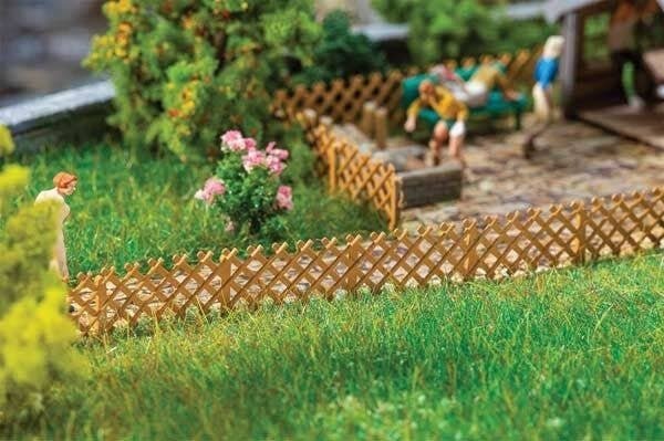 Garden Fences - 3 Styles -- Total Scale Height: 46′ 117cm, HO, Faller Gmbh 180860