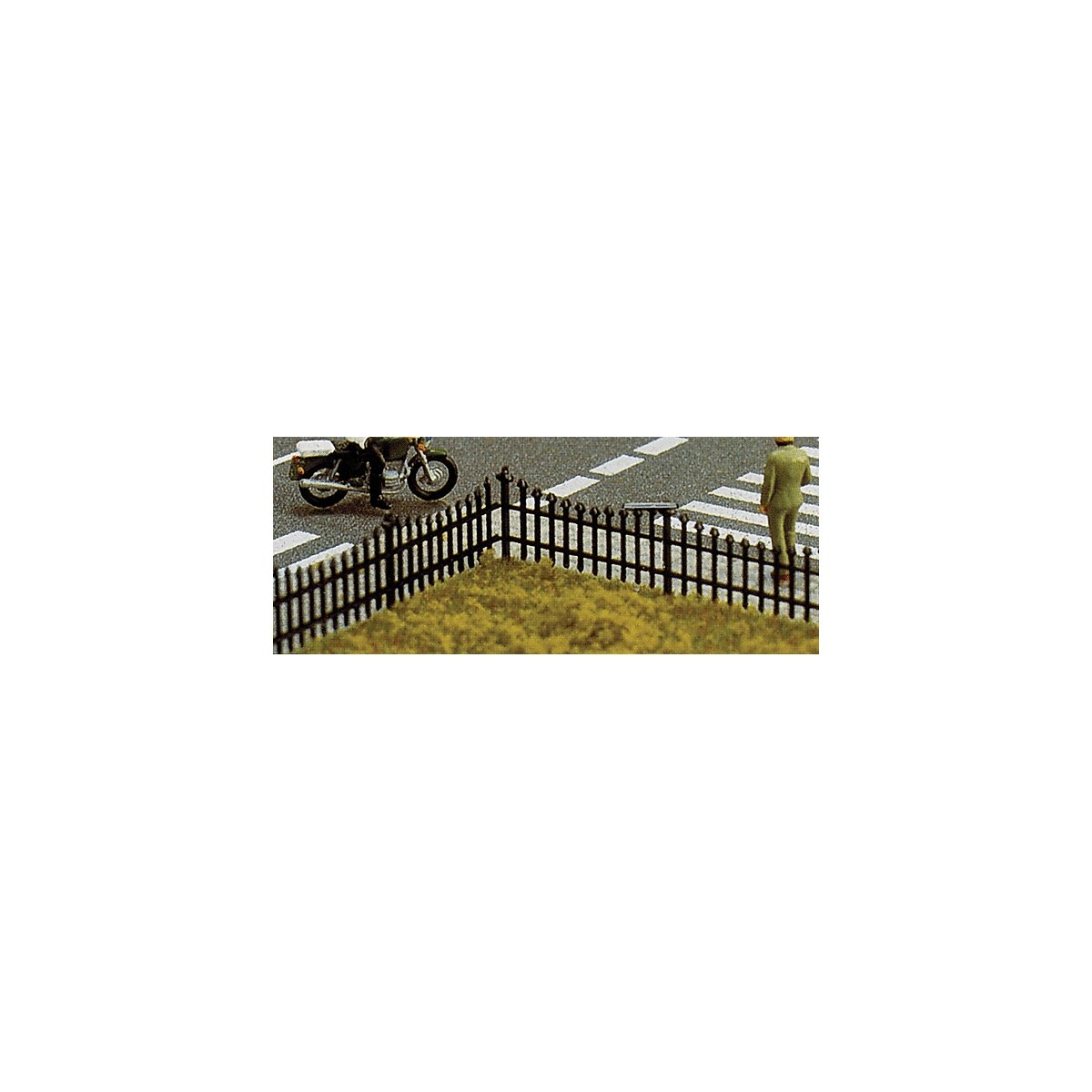 Fence & Wall Assortment - Kit (Plastic) -- 6 Styles, Mixed Types - Over 78-11/16′ 200, All Scales, Busch Gmbh & Co Kg 6017