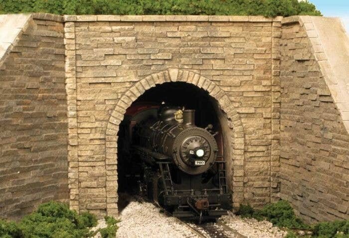 Single-Track Tunnel Portal -- Split Stone, HO, Monroe Models 710