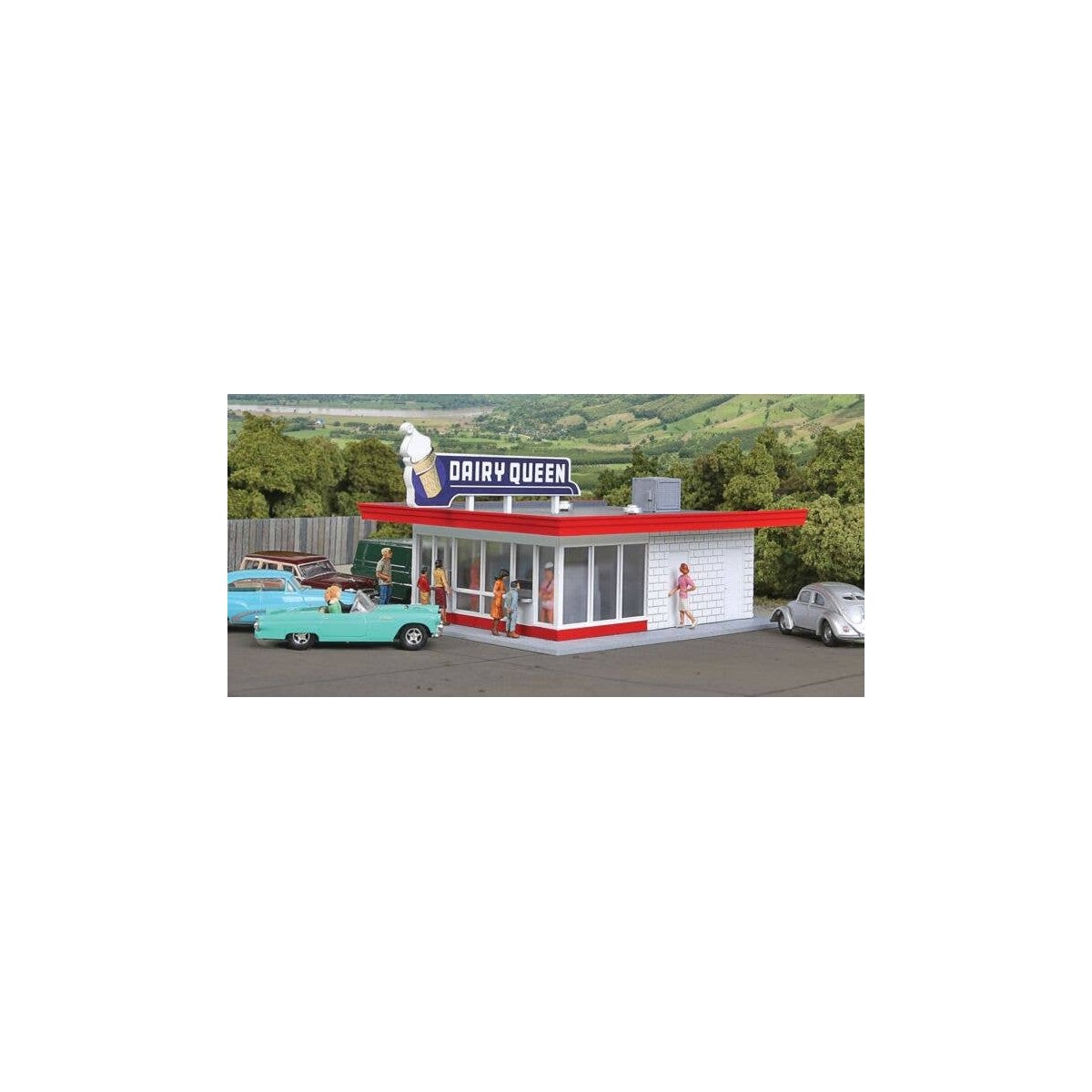 Vintage Dairy Queen(R) -- Kit - 5-1/16 x 3-1/2 x 2-3/8′ 12.8 x 8.8 x 6cm, HO, Walthers Cornerstone 3484