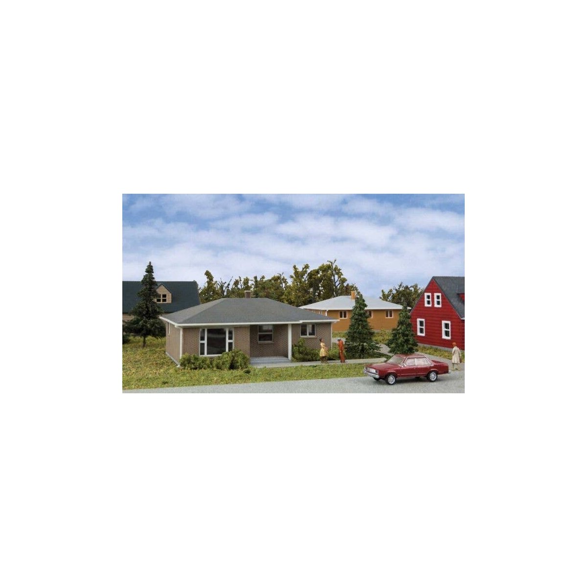 Brick Ranch House -- Kit - 3-1/16 x 2-9/32 x 1-1/4′ 7.7 x 5.7 x 3.17cm, N, Walthers Cornerstone 3838