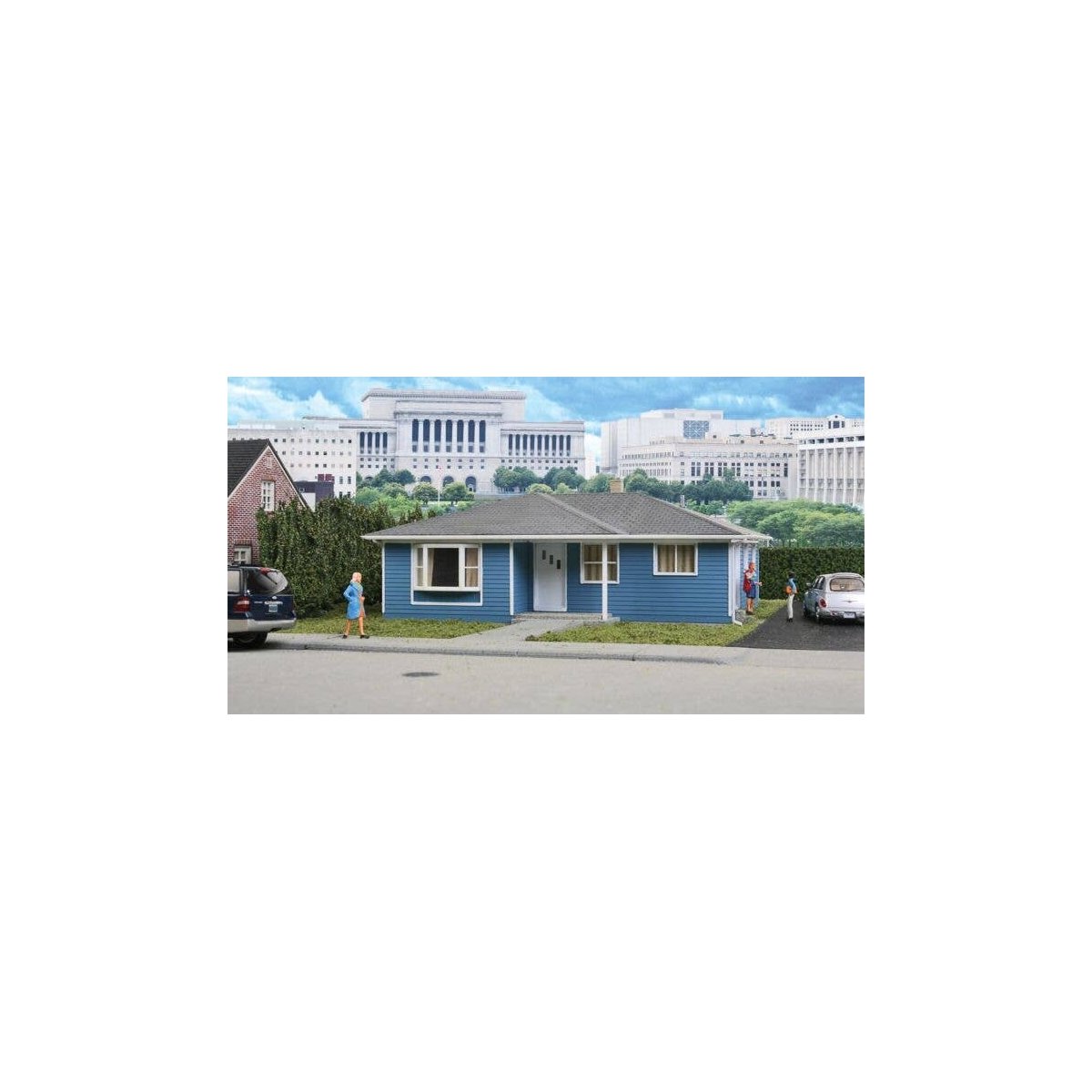 Framed Ranch Tract House -- Kit - 5-1/2 x 4-1/8 x 2-1/4′ 13.9 x 10.4 x 5.7cm, HO, Walthers Cornerstone 3775