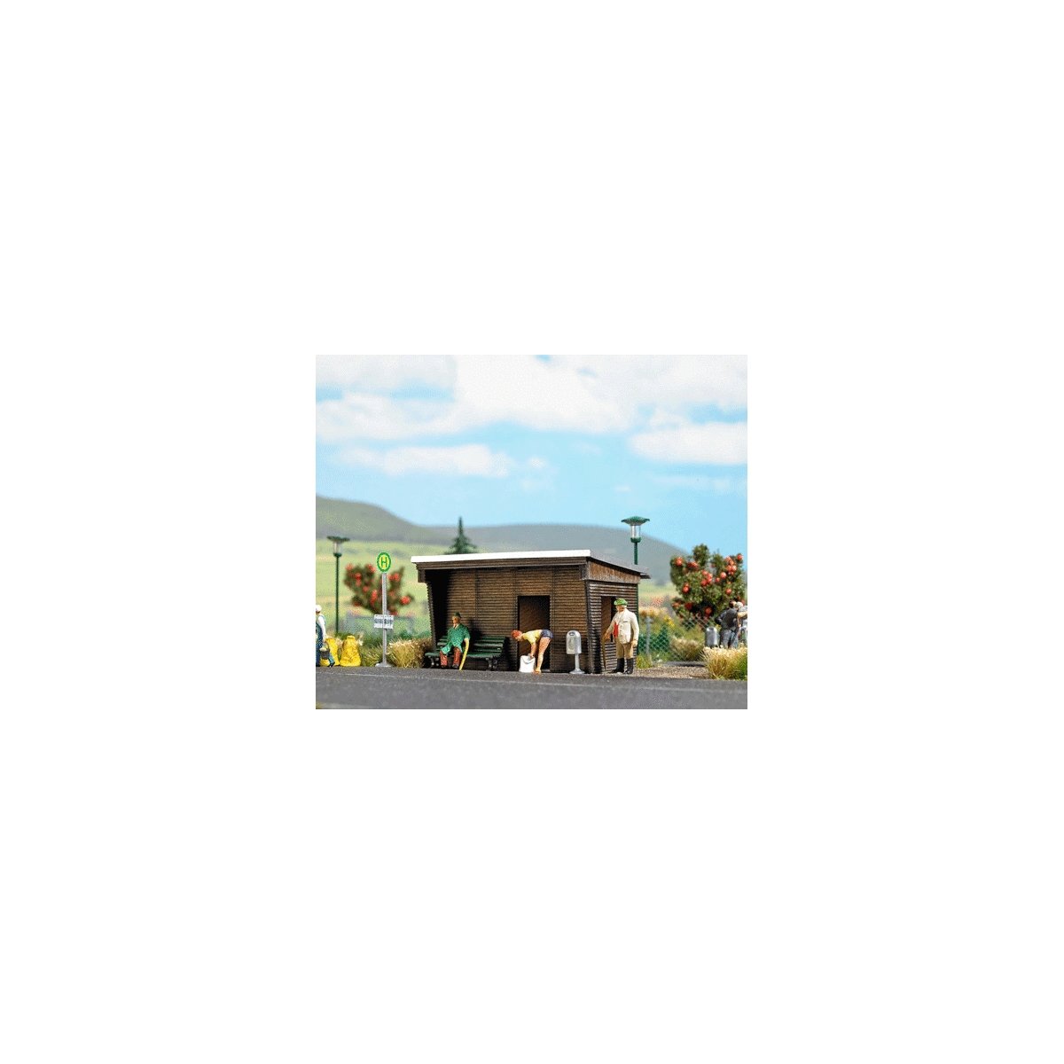 Wood Bus Shelter -- Kit - 2-5/16 x 1-3/4 x 1-3/8′ 5.9 x 4.4 x 3.5cm, HO, Busch Gmbh & Co Kg 1458