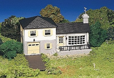 Plasticville Classic Kit - Split-Level House -- 2-7/8 x 6-1/8′ 7.3 x 15.5cm, HO, Bachmann Industries 45213