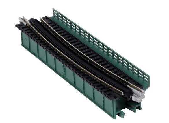 Single-Track Curved Deck-Girder Bridge, Code 80 Track - Assembled - Unitrack -- 17-5/8′ 448mm Radius, N, Kato USA Inc 20466