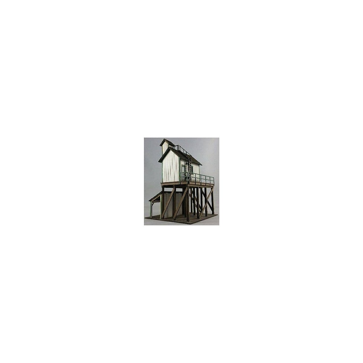 Ice Shed -- Laser-Cut Kit - 3 x 4 x 4-7/8′ 7.6 x 10.2 x 12.4cm, HO, GCLaser 19101