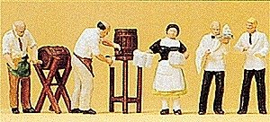 People Working -- Innkeeper, Waiter & Waitress, HO, Preiser Kg 10210
