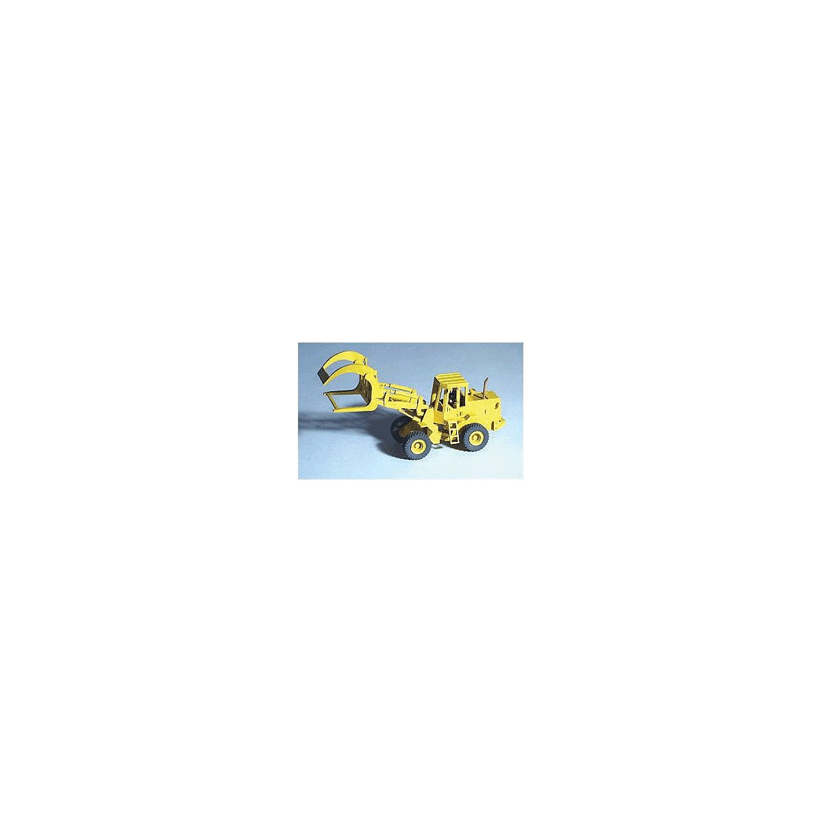 IT18F Log Loader - Kit -- With Operator Figure, HO, GHQ 61005