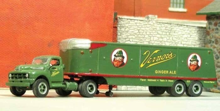 1952 Tractor with Keg Trailer - Resin Kit -- Unpainted with Vernors Decals, HO, Sylvan Scale Models SE13