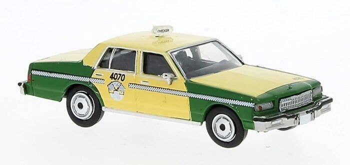 1987 Chevrolet Caprice Sedan - Assembled -- Chicago Cab (yellow, green), HO, Brekina Automodelle 19712