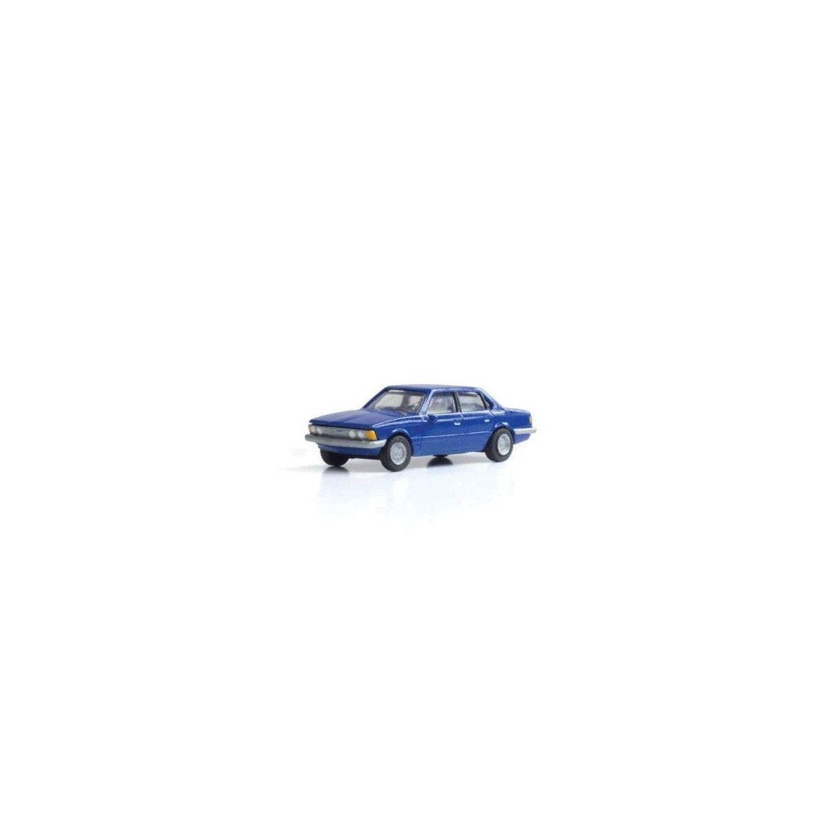 Modern Era Vehicles -- Sedan (blue), HO, Woodland Scenics 5363