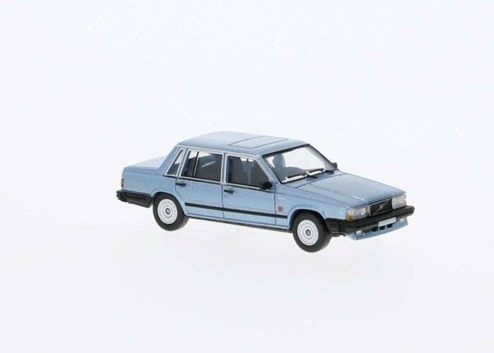 1984 Volvo 740 Sedan - Assembled -- Metallic Light Blue, HO, Brekina Automodelle PCX870661