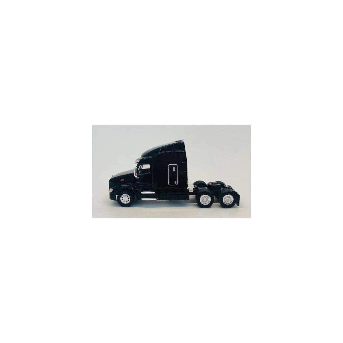 Peterbilt 579 3-Axle Sleeper-Cab Tractor Only 2 Pack - Assembled -- Black, HO, Herpa Models 410544