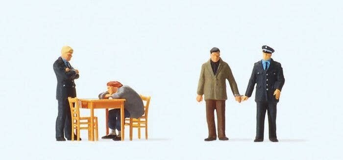 Emergency Workers -- Under Interrogation, HO, Preiser Kg 10590