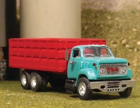 1971-1977 GMC 9500 Tandem Grain Truck - Resin Kit -- Unpainted Resin Castings, HO, Sylvan Scale Models V404
