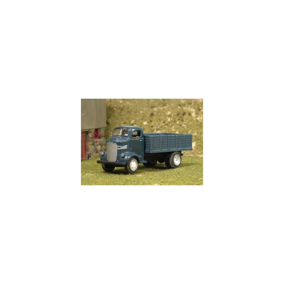 1940-1947 Dodge Cab-Over-Engine (COE) Grain Truck - Kit -- Undecorated Resin Kit, HO, Sylvan Scale Models V387