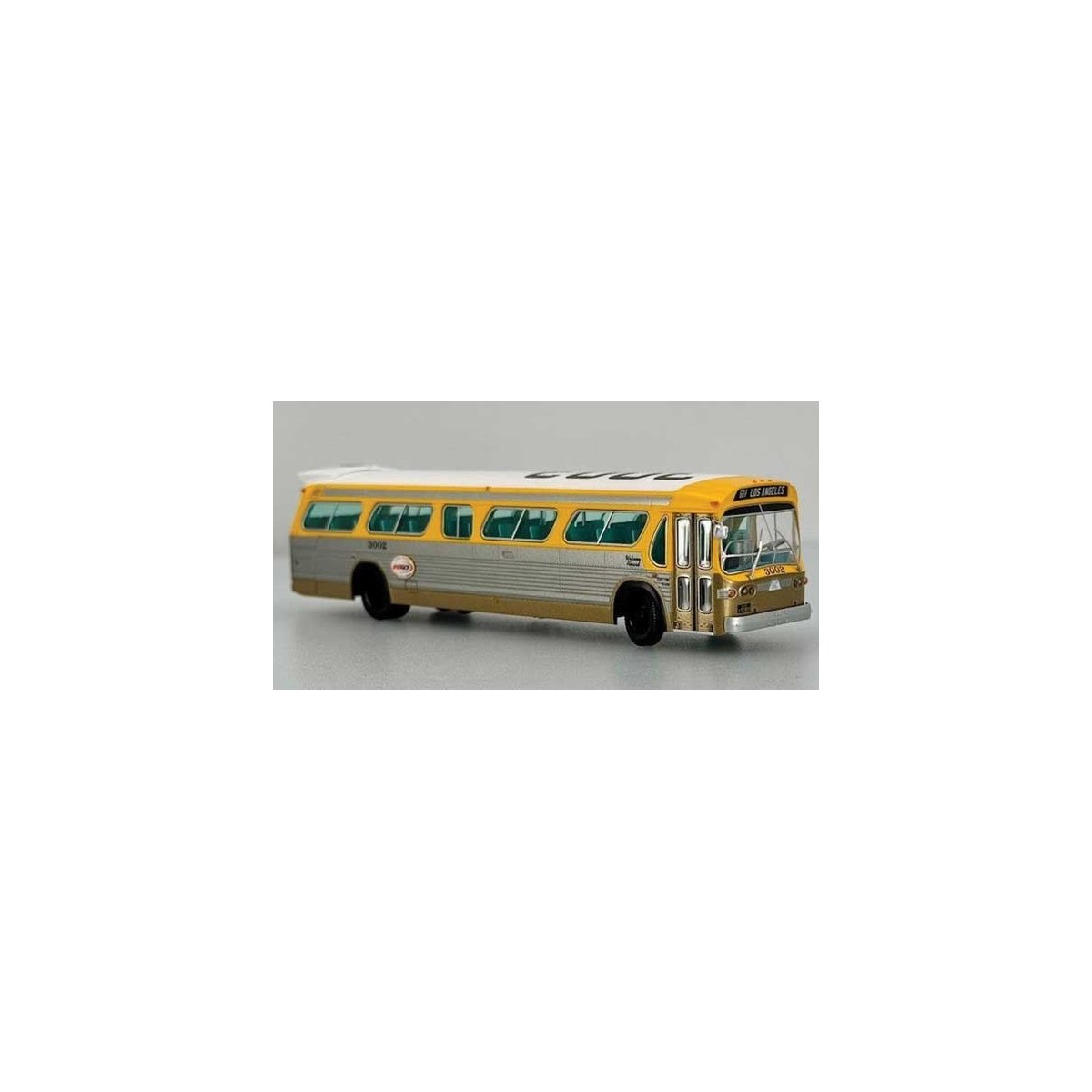GM SDH-5307 New Look Suburban Bus - Lighted - Assembled -- New York MTA 01122 (silver, white, b, HO, Iconic Replicas 753166