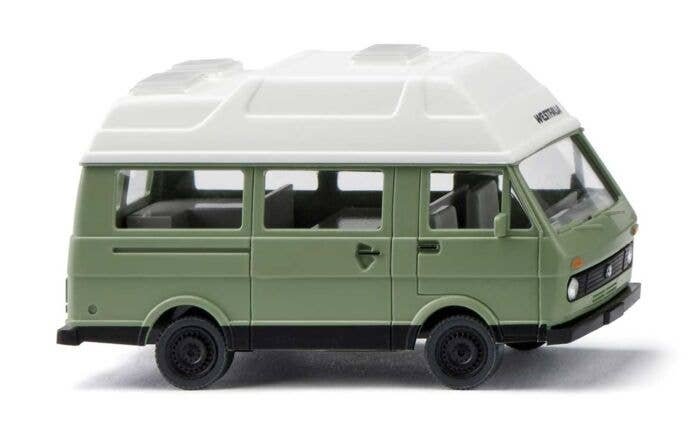 1975-1996 Volkswagen LT 28 Camper Van - Assembled -- Green, White, HO, Wiking 26901