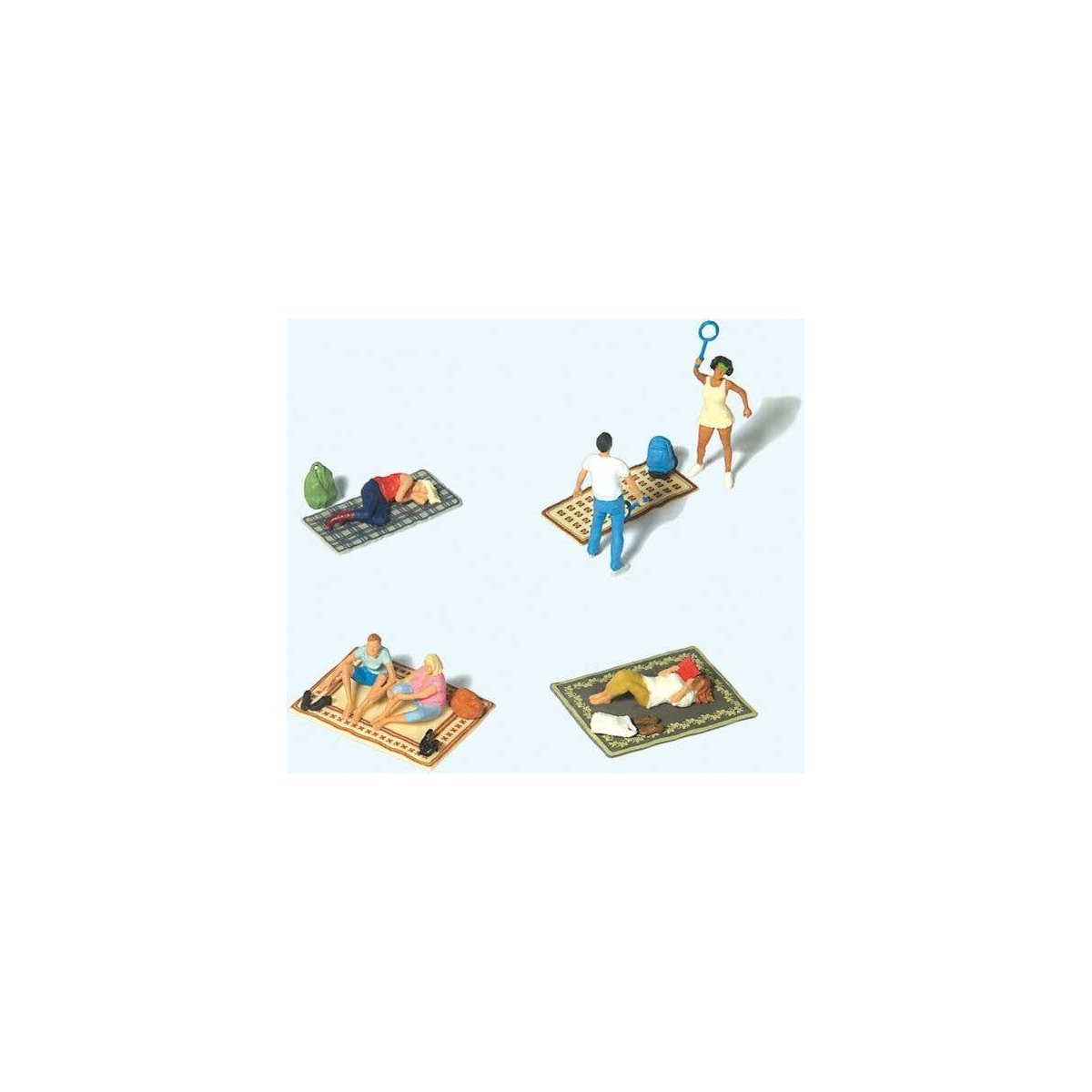 On the Lawn -- pkg(6), HO, Preiser Kg 10697