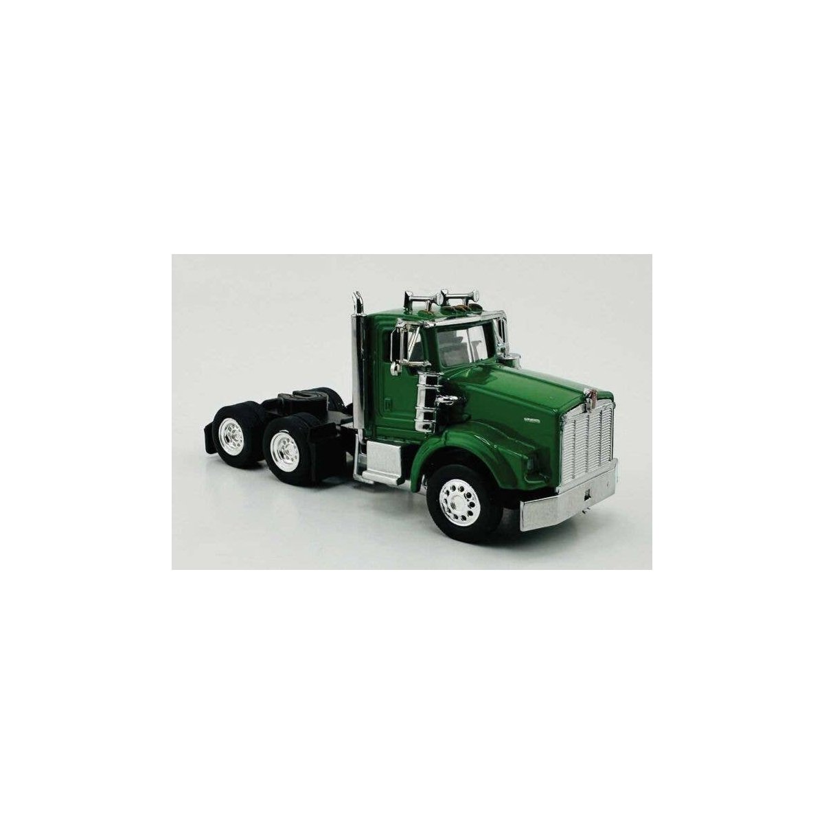 Kenworth T-800 Day Cab Tractor Only - Assembled -- Metallic Green, HO, HO Logistics Replicas T80005