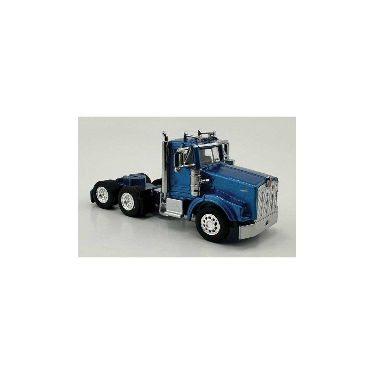 Kenworth T-800 Day Cab Tractor Only - Assembled -- Metallic Blue, HO, HO Logistics Replicas T80006