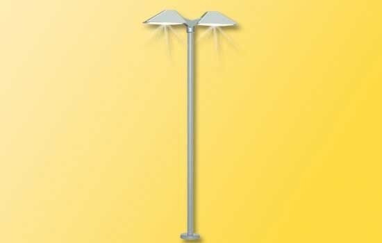 Modern Platform Double Lamp -- Green, White LEDs, 2-1/4 5.7cm′, N, Viessmann Modellspielwaren 6484