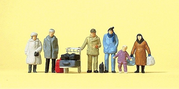 Passengers -- Travelers in Winter Clothing pkg(6), HO, Preiser Kg 14038