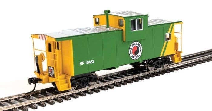 International Extended Wide-Vision Caboose - Ready to Run -- Northern Pacific 10423, HO, WalthersMainline 8719