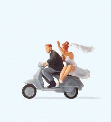 Vespa Scooter -- Wedding Couple on Vespa, HO, Preiser Kg 28150