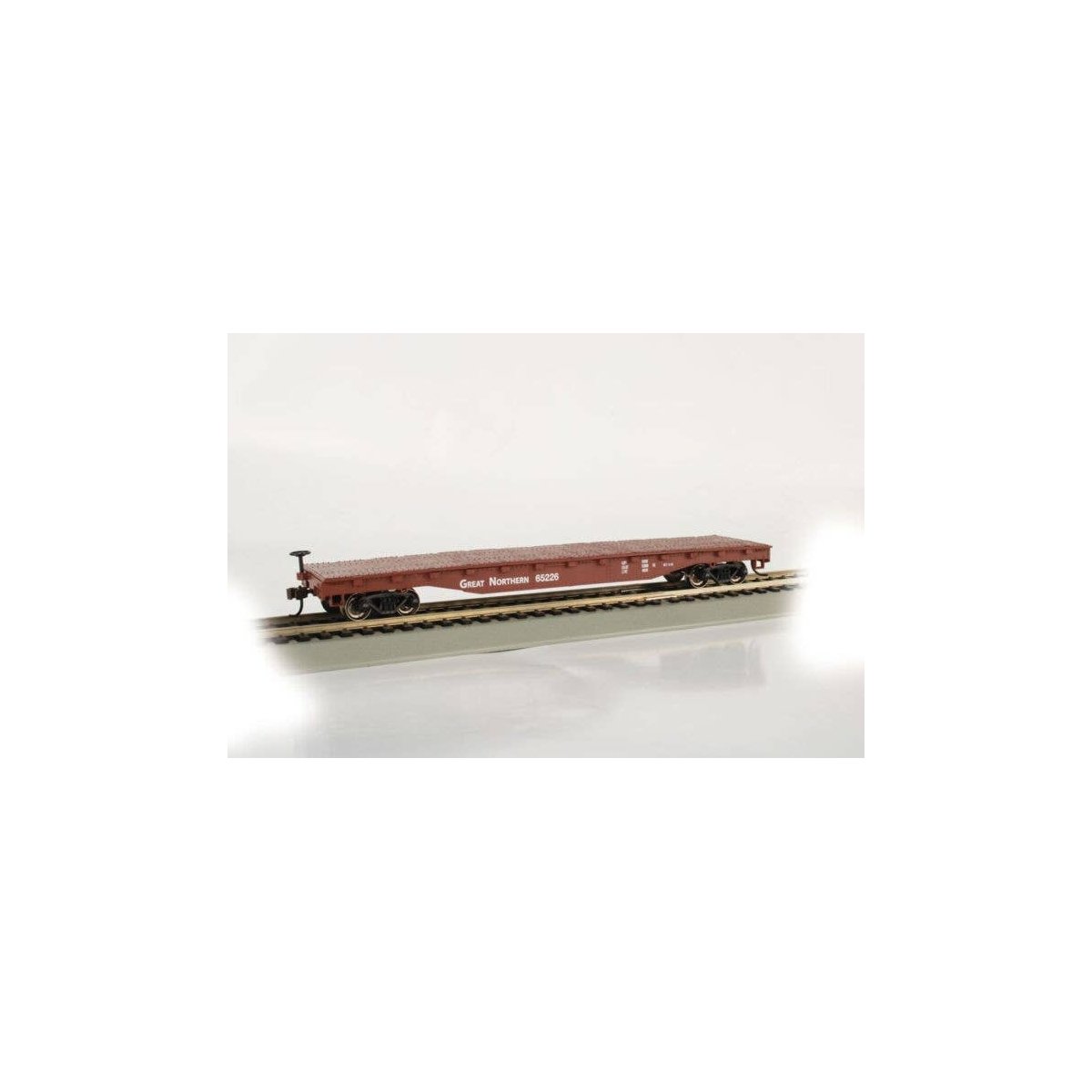 52′ Flatcar - Ready to Run - Silver Series(R) -- Great Northern 65226 (Boxcar Red), HO, Bachmann Industries 17305