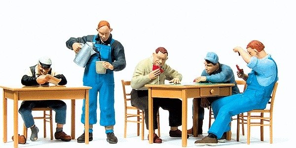 Railroad Personnel -- US Railroad Personnel on Break, Loose Chairs & Table Included, pkg(5), O, Preiser Kg 65357