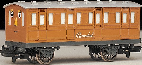 Thomas & Friends(TM) -- Clarabel the Passenger Coach Car (gold), HO, Bachmann Industries 76045