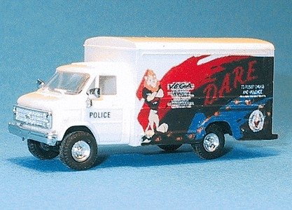 Chevrolet Box Van - Emergency - Police Vehicles -- Metro Police - Drug Abuse Resistance Education Unit (DARE Lion, Etc. Graphic,