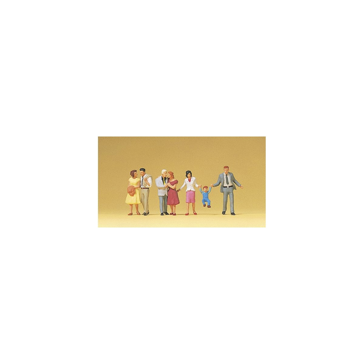 Pedestrians -- Walking Couples pkg(7), HO, Preiser Kg 10514