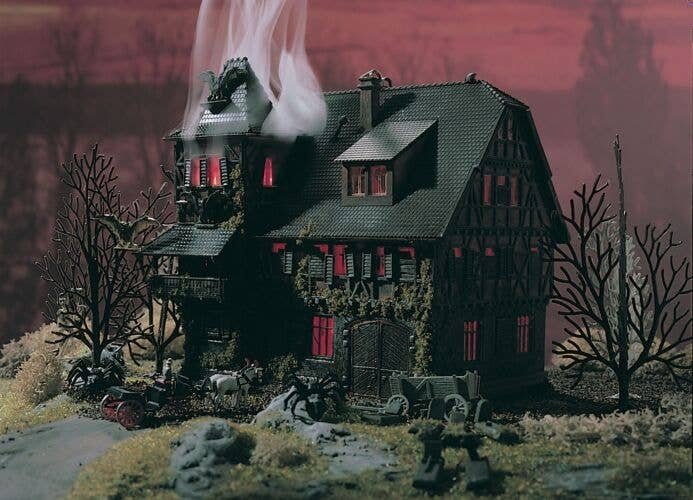 Vampire Villa Haunted Mansion w/Color Weathering Tablets -- 5 x 4 x 4-3/4′ 12.5 x 10 x 11.8cm, N, Vollmer Gmbh 47679