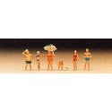 Recreation & Sports -- Family at the Beach, N, Preiser Kg 79070