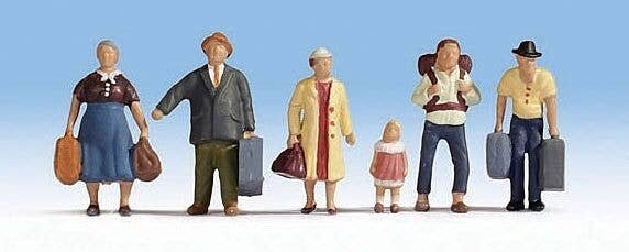 Passengers pkg(6) -- Ready to Board, HO, Walthers SceneMaster 6040