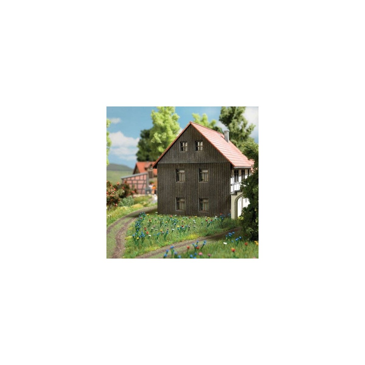 Summer Meadow -- 7-1/2 x 7-1/2′ 19 x 19cm Wild Grass Mat & 150 Assorted Flower Kits, HO, Busch Gmbh & Co Kg 1271