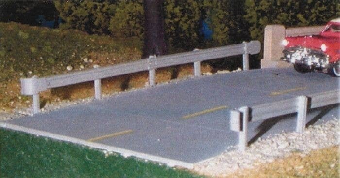 Highway Guardrail -- 18′ 45.7cm Total, HO, Pikestuff 12