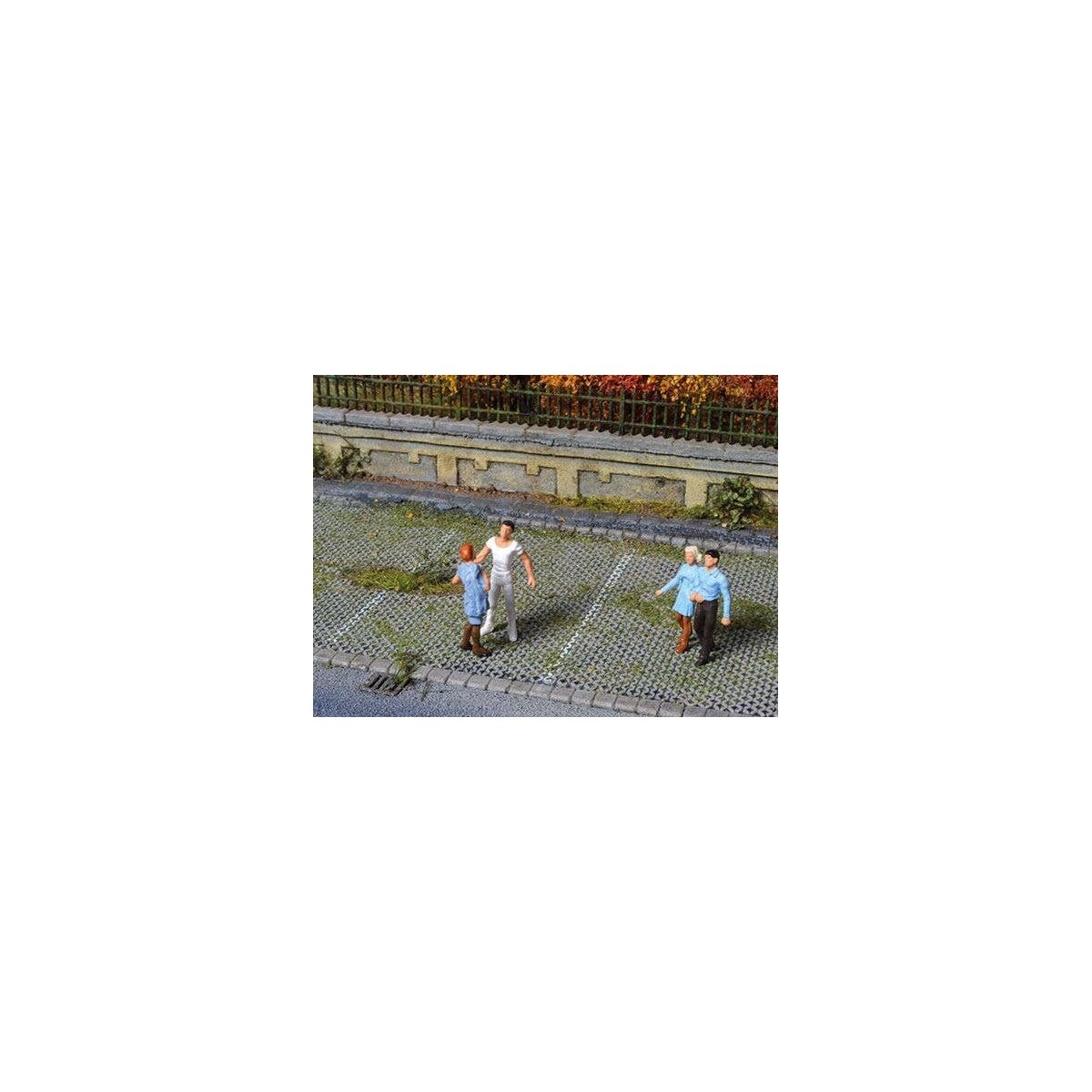 Street Curb w/Inset Parking Space - Stone Art -- 10-3/4 x 2-5/8 x 1/16′ 27.3 x 6.6 x .2cm, HO, Vollmer Gmbh 48250