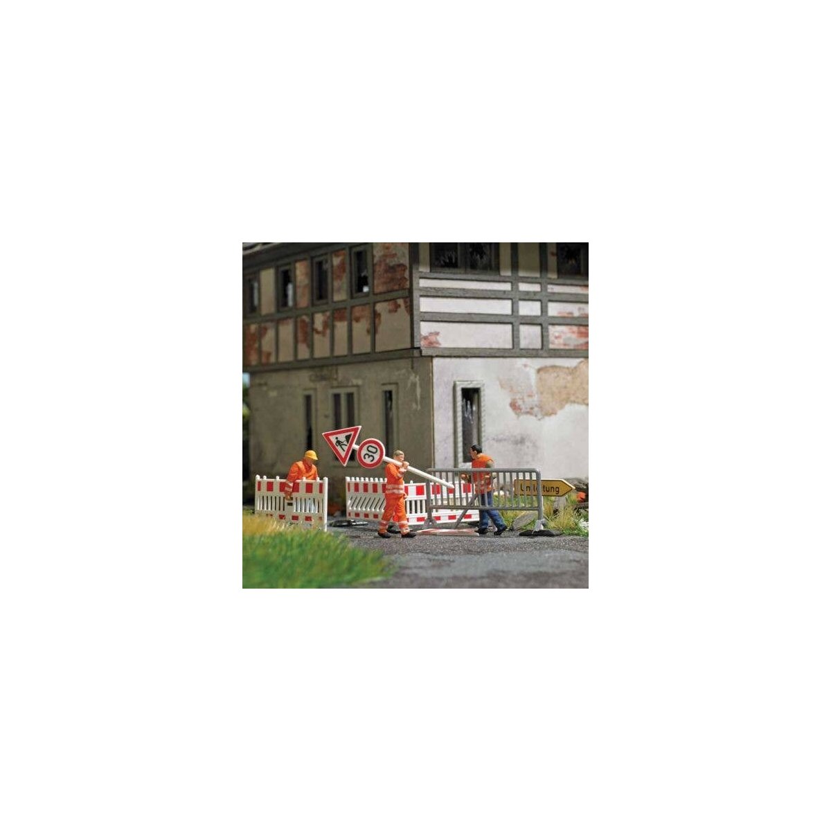 Setting Up Construction Barriers - Action Set -- 8 Barriers, 3 Figures, German Signs, Orange , HO, Busch Gmbh & Co Kg 79900