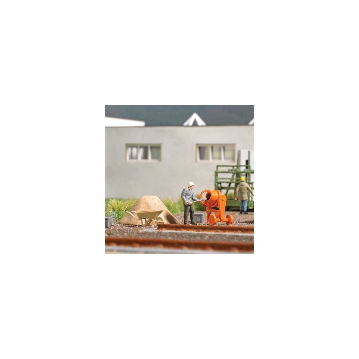 Mixing Concrete - Action Set -- Mixer, Wheelbarrow, Sand Pile, Tools, Crates, Gas Can, Cable , HO, Busch Gmbh & Co Kg 79901