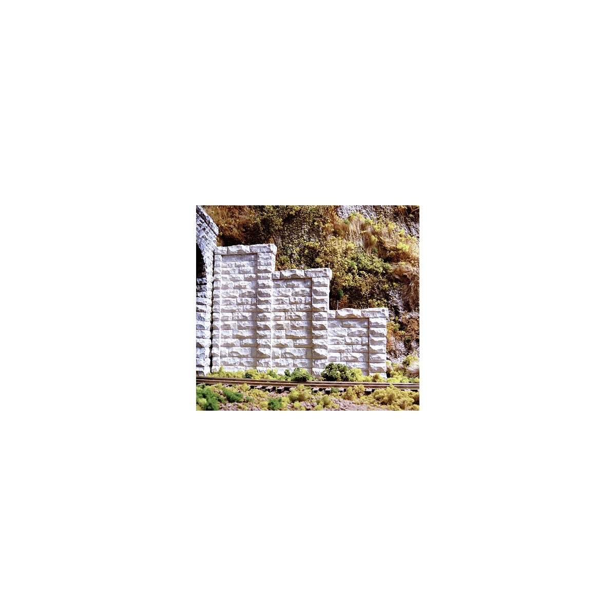 Cut Stone Stepped Tunnel Abutment -- Base: 4-1/2` 11.4cm Max Height: 3-1/2` 8.5cm - 1 Pair, HO, Chooch Enterprises 8401