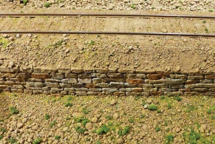 Flexible Sea Wall Sheet -- Medium for HO Scale: 3-3/4 x 12′ 9.5 x 30.5cm, All Scales, Chooch Enterprises 8568