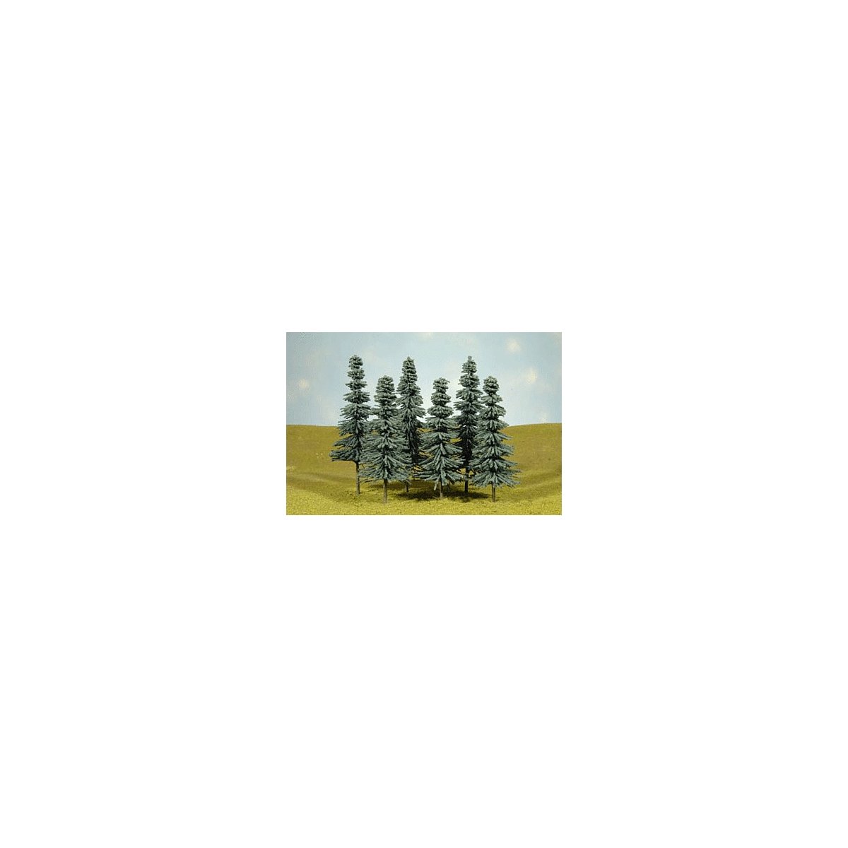 Blue Spruce Trees - SceneScapes(TM) -- 8 - 10′ 20.3 - 25.4cm Tall pkg(3), All Scales, Bachmann Industries 32212