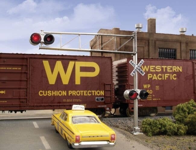 Post-1960s Cantilever Grade Crossing Signal -- Single-Lane, HO, Walthers SceneMaster 4332