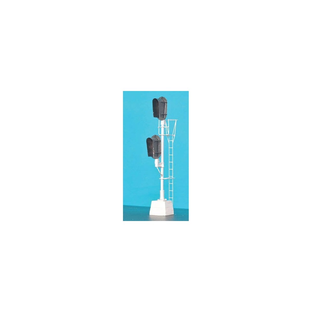 Union Switch & Signal 2-Headed Style D Block Signal - Assembled -- 3-Over-3 Aspect with Snow Shields, HO, Details West 942